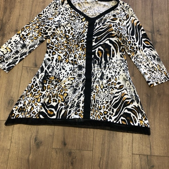 Bianca nygard animal print tunic top in size medium - Picture 4 of 8